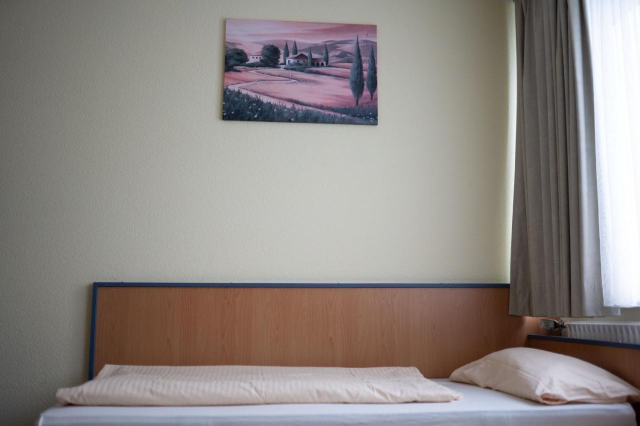 Radlstadl - Brauhaus Und Hotel Kaarst Esterno foto